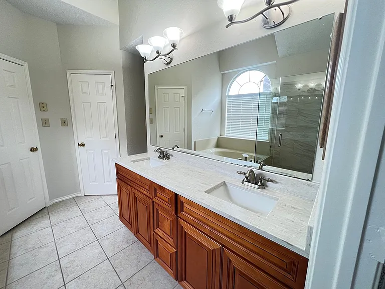 723 Sumner Dr — Photo 23