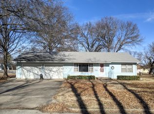 1010 E 4th St, Cherryvale, KS 67335