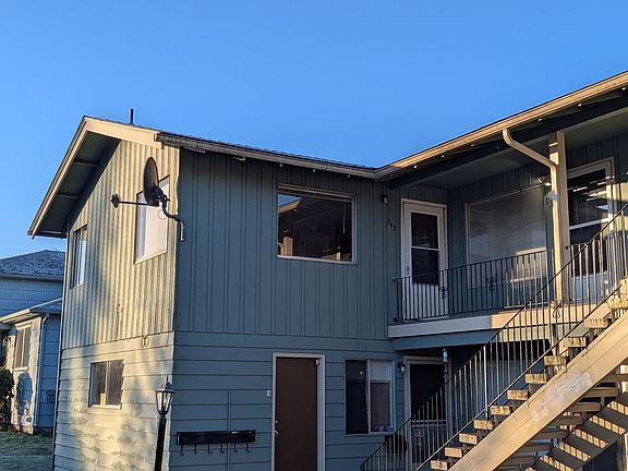 2nd image of 923-945 Fir St S #943