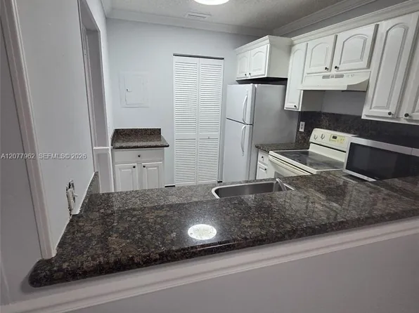 1150 NW 80th Ave #205, Pompano Beach, FL 33063