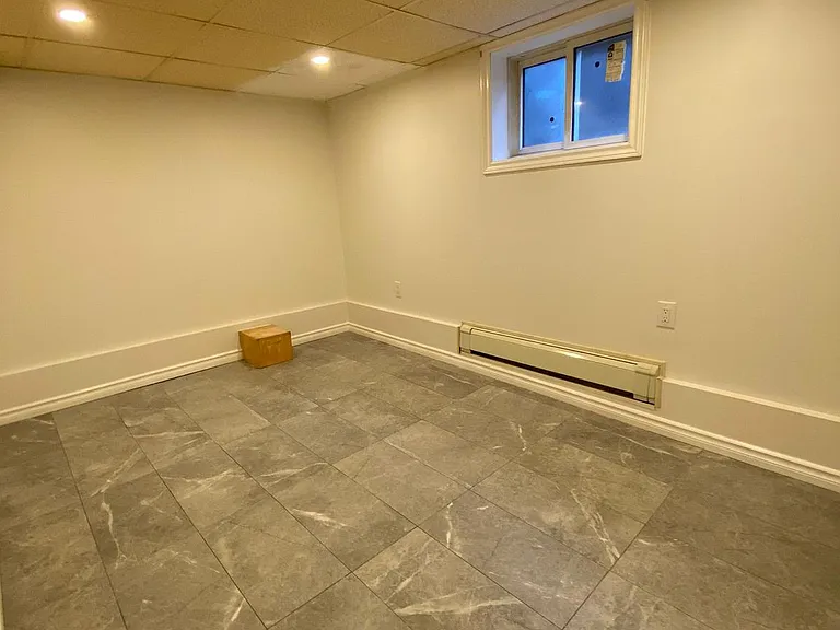 384 Detroit St — Photo 11