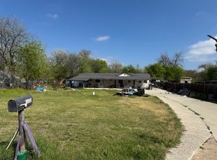 5826 Waddell St, Sansom Park, TX 76114