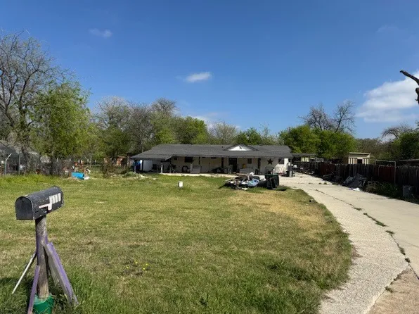 5826 Waddell St, Sansom Park, TX 76114