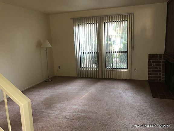 5th image of 136 Touchstone Pl