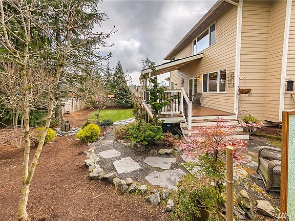 2nd image of 2503 Meadow Dr