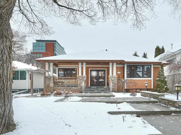 9135 117th St NW, Edmonton, AB T6G 1S1