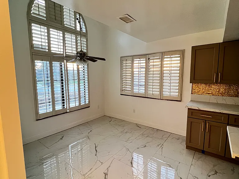 4117 Abbott Dr — Photo 5