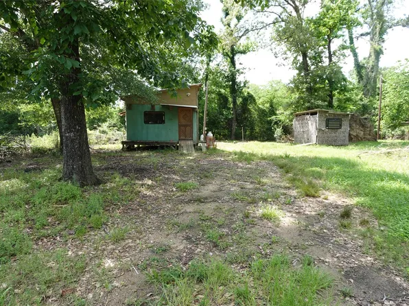 126 Flamingo Dr, Livingston, TX 77351