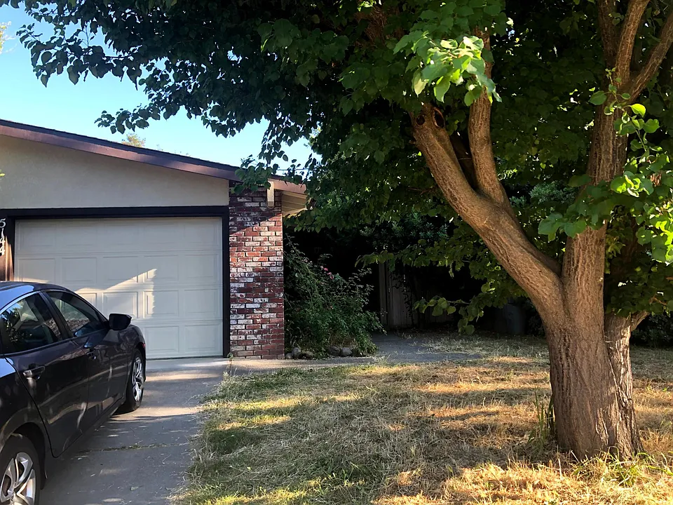 5144 Glide Dr