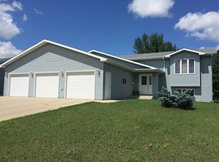 1208 34th Ave SW, Minot, ND 58701