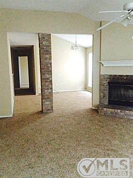 3rd image of 328 Moss Hill Dr