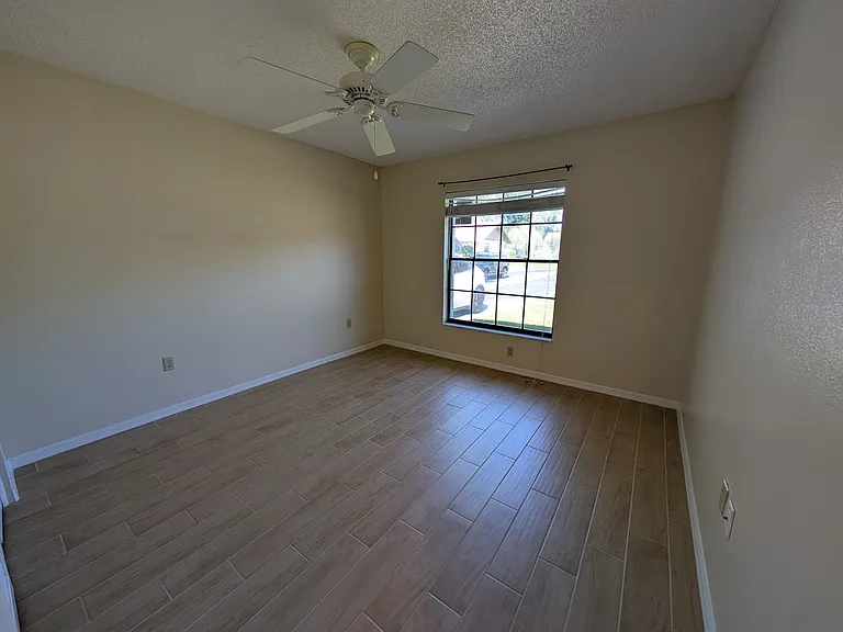 7705 Rockville Ct — Photo 18