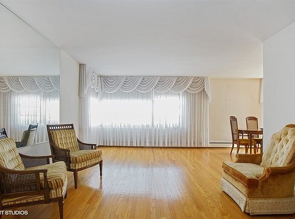 3rd image of 7005 W Georgia Dr