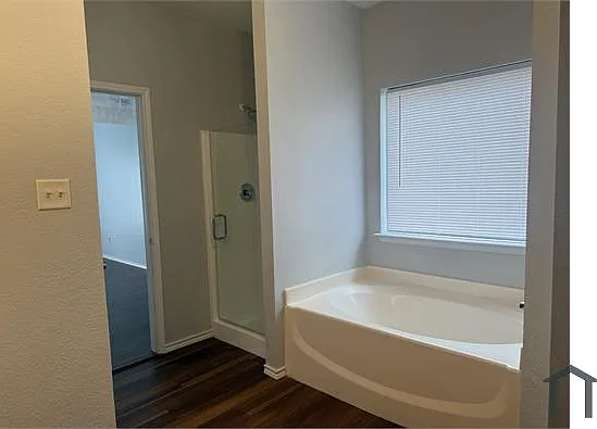 7306 Fairfield Dr — Photo 9