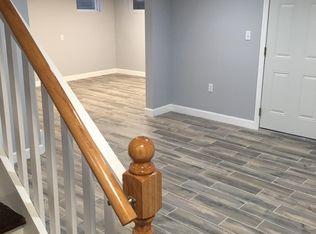 25 Farragut Rd, Old Bethpage, NY 11804