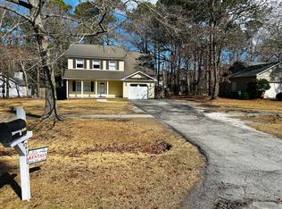 210 Baytree Dr, Jacksonville, NC 28546