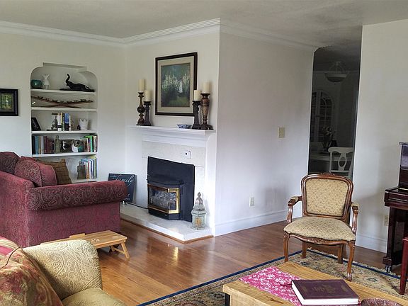3rd image of 135 W 5th St S #B