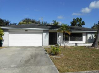 4607 Chippendale Dr, Naples, FL 34112