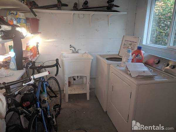 2nd image of 1066 White Plains Rd