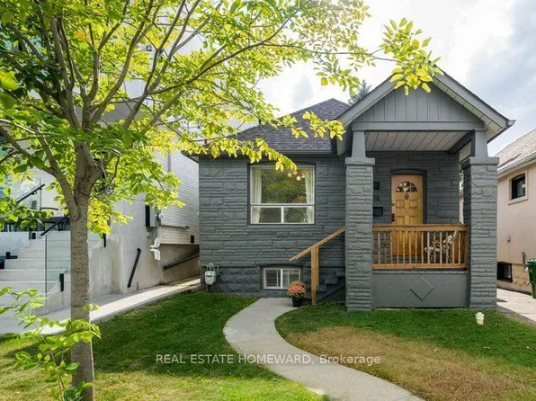 94 Wiley Ave N, Toronto, ON M4J 3W6