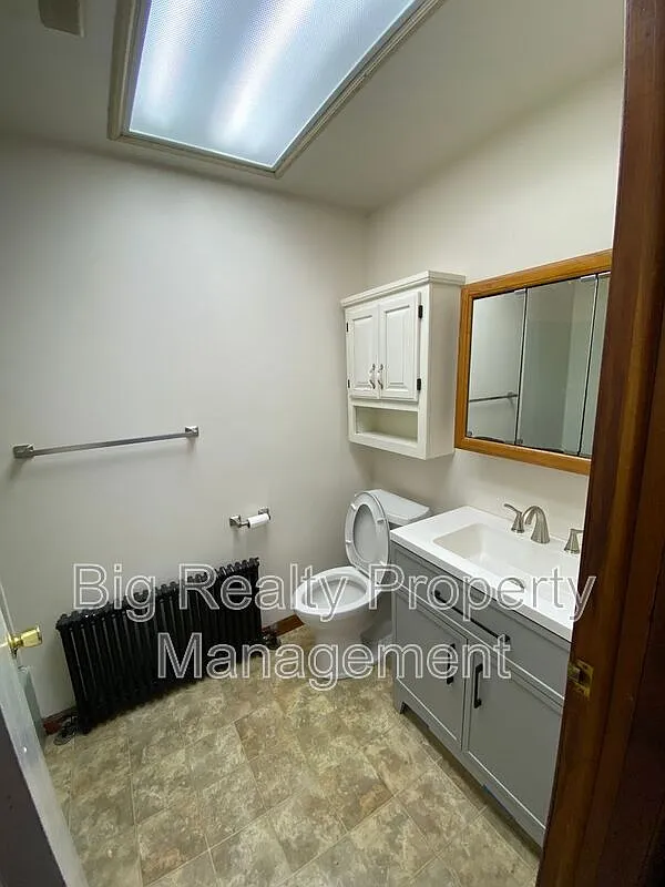 Studio, 350 sqft, $1,000 — Photo 4