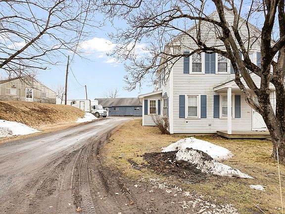 3rd image of 345 Greenfield Rd