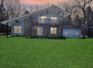 105 Lake Lorain Rd, Poyntelle, PA 18454