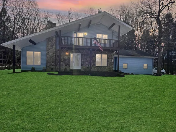 105 Lake Lorain Rd, Poyntelle, PA 18454