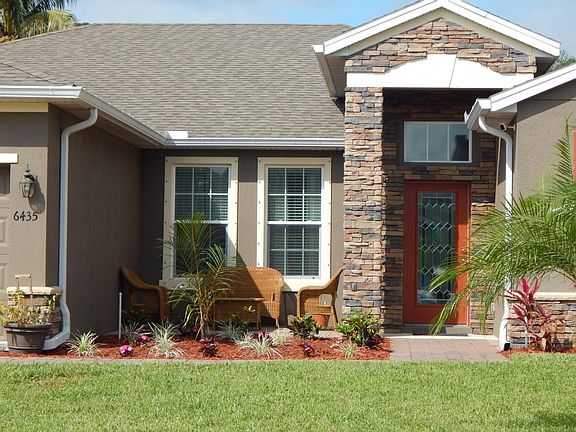 3rd image of 6435 Parklane Ct