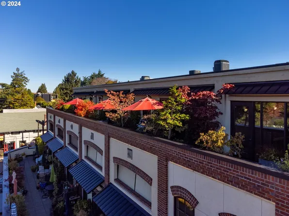 7870 SE 13th Ave APT 401, Portland, OR 97202