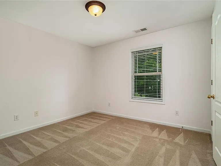 210 Harmony Lake Dr — Photo 20