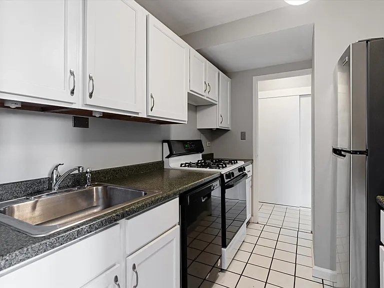 3950 N Lake Shore Dr #627E — Photo 12