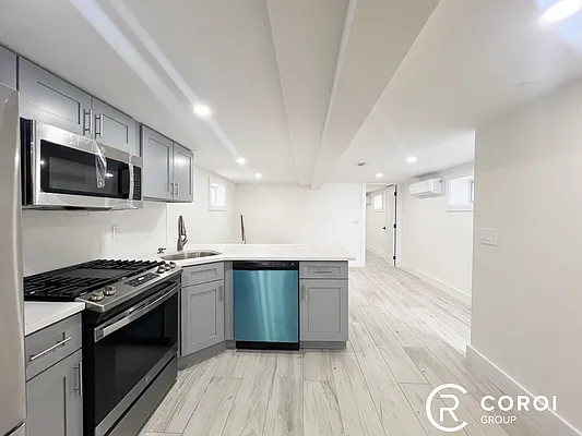 Rented by Coroi Corp | media 9