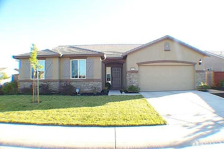 1st image of 3051 Littleton Ln