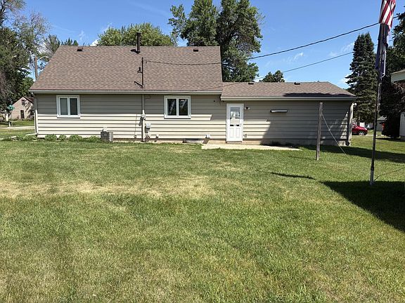 2nd image of 702 Glenview Dr