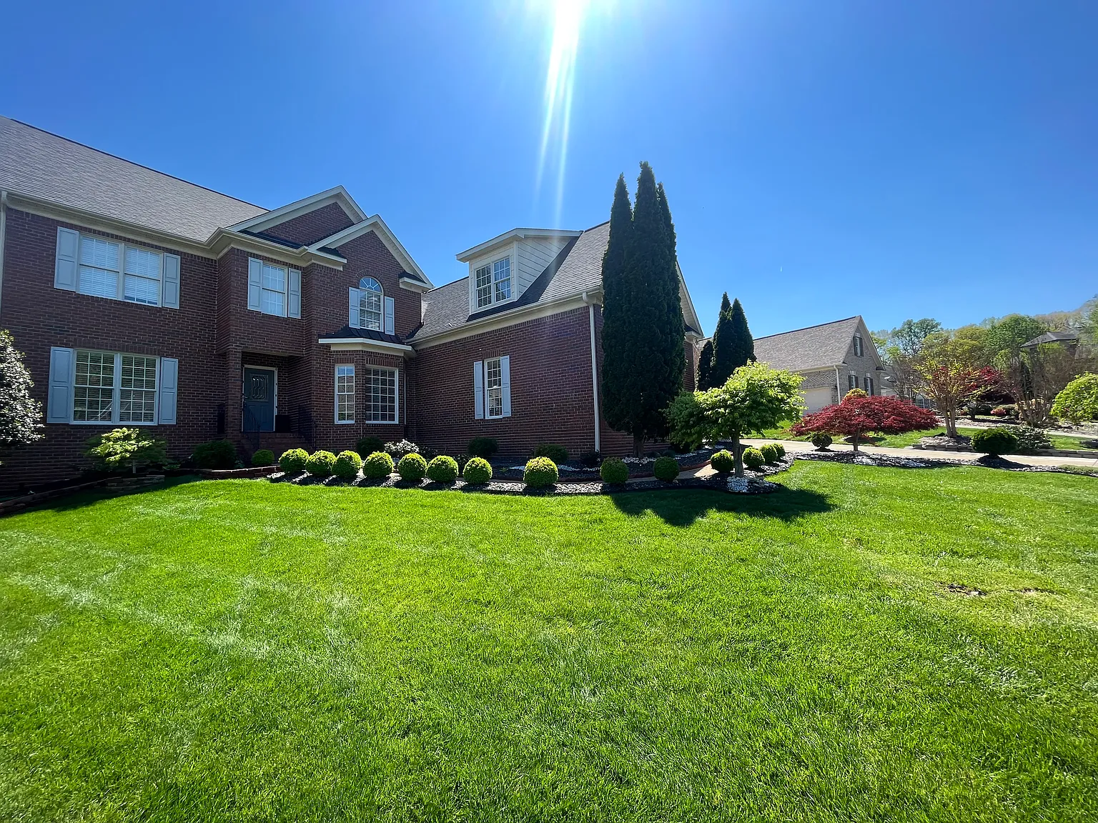 4 bed, 3584 sqft, $4,500 — Photo 4