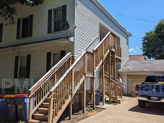 4th image of 1053 Pine Ave NW