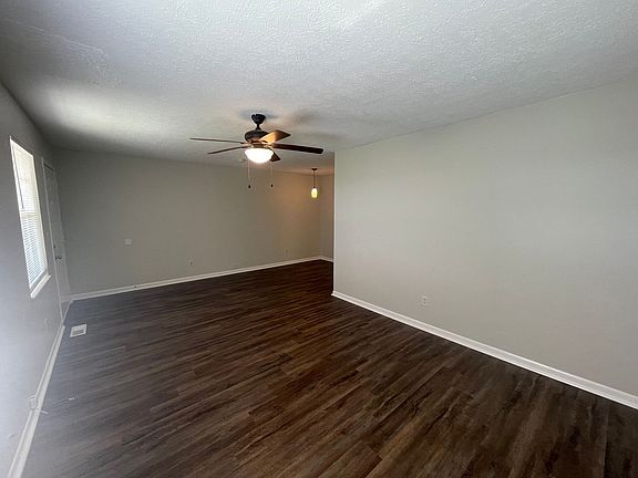 5th image of 2684 Avery Cir