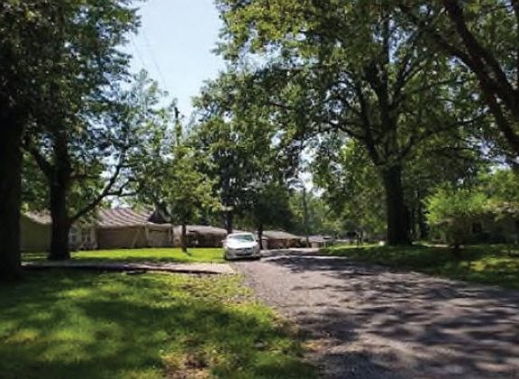 2nd image of 48 Lucinda Dr