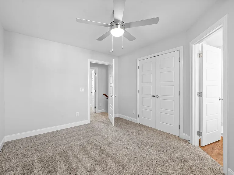 919 Martin St #E — Photo 19