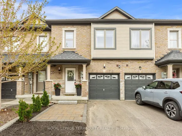 10 Deneb St, Barrie, ON L4M 0K6