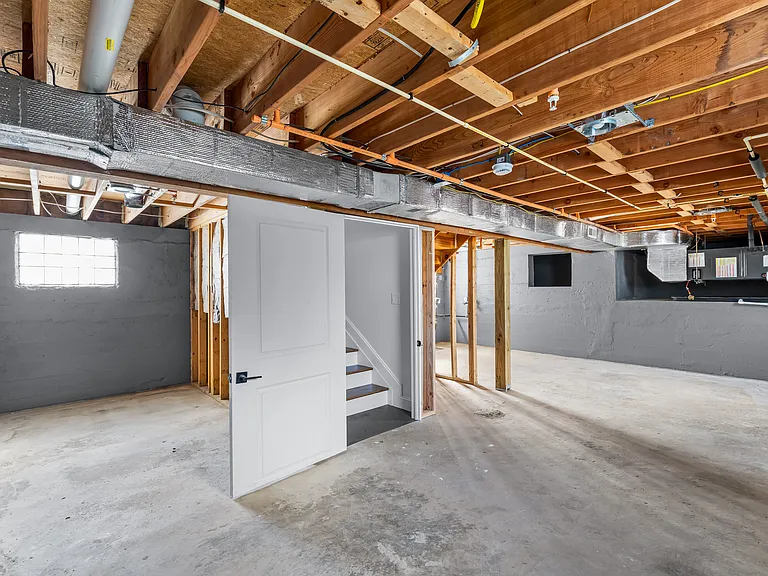 7214 Greenbank Rd — Photo 40