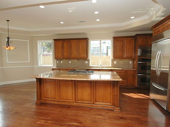 5th image of 1300 Voorhees Ave