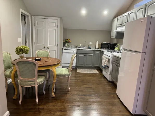 16 Woodley Rd, Stamford, CT 06903