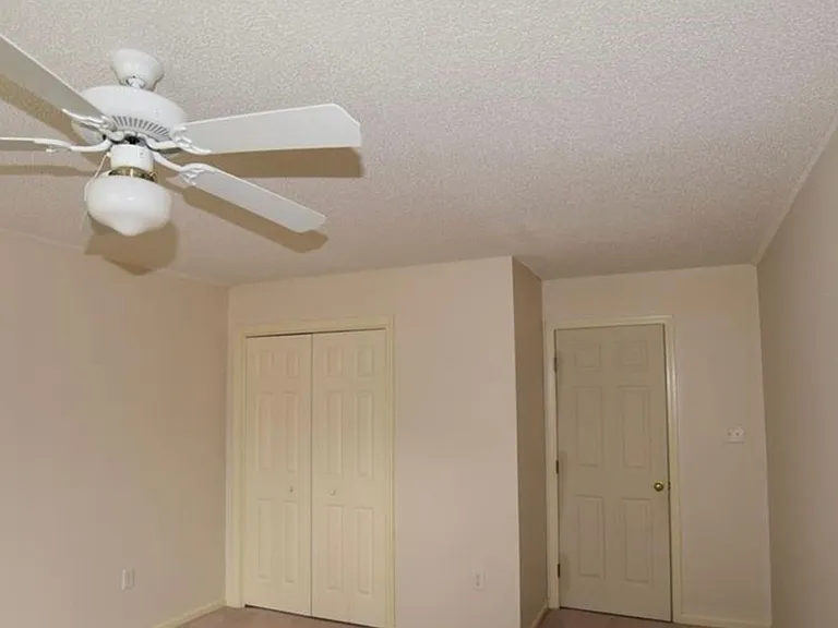 130 Shady Hill Cir — Photo 17