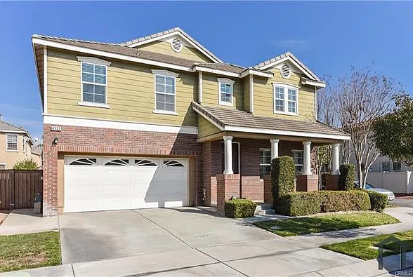 6 bed, 2504 sqft, $4,300 — Photo 1
