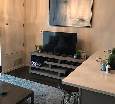 3rd image of 630 N Franklin St APT 606