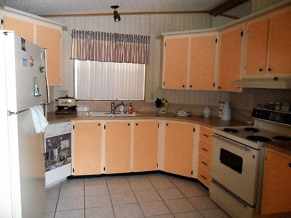3rd image of 1230 Grove Dr