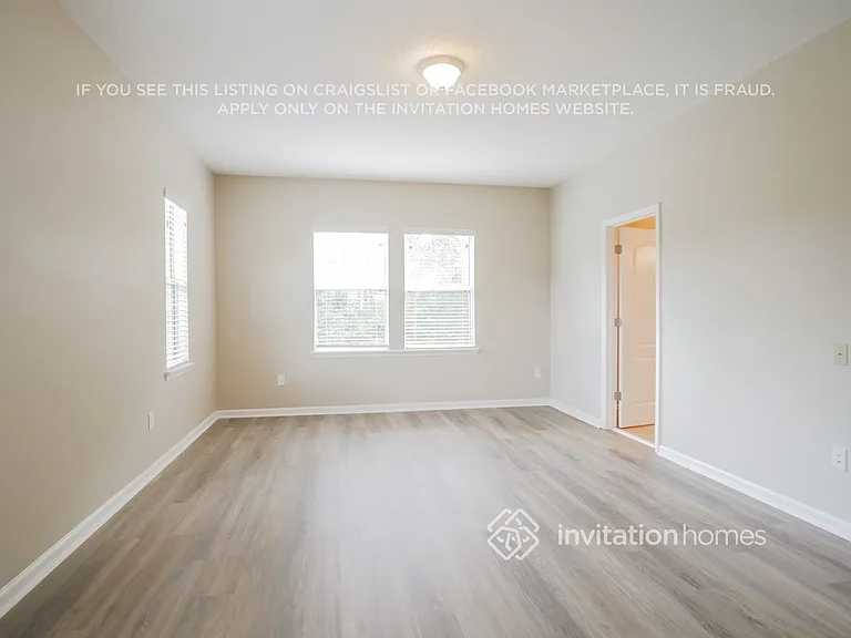 161 Woodfield Ln — Photo 8
