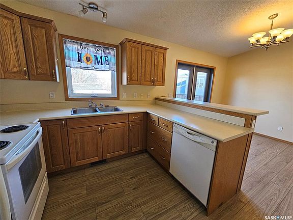 5th image of 297 5th AVENUE E